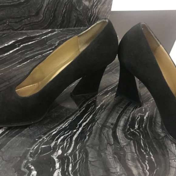 Vintage Saint Laurent Heel - Picture 4 of 4